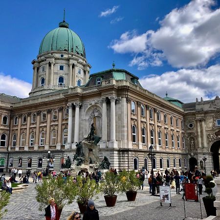 Modern 2 Bedroom Apartment With Free Airport Transfer Budapesta Exterior foto