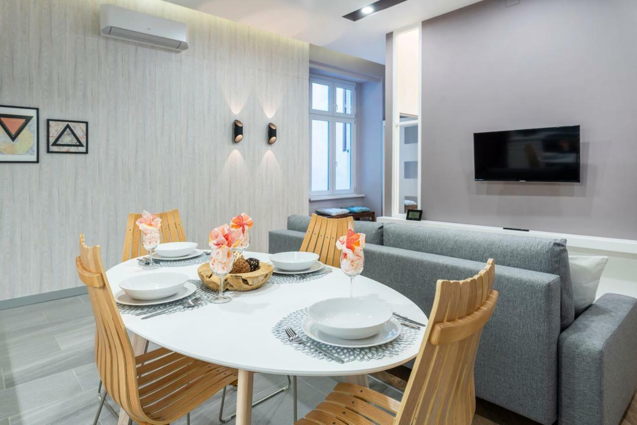 Modern 2 Bedroom Apartment With Free Airport Transfer Budapesta Exterior foto