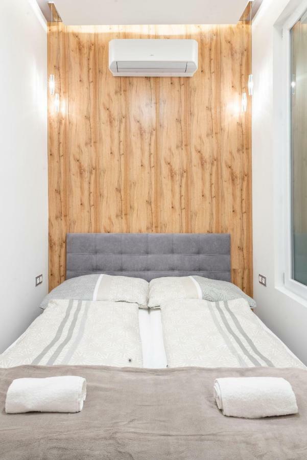 Modern 2 Bedroom Apartment With Free Airport Transfer Budapesta Exterior foto